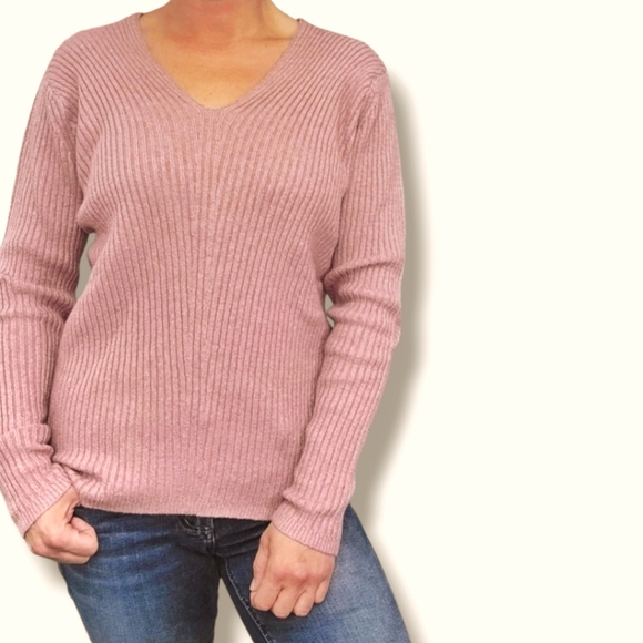 STREETWEAR SOCIETY Women's Mauve Ribbed V-neck Sweater - Picture 2 of 16